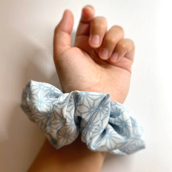 S004 -  Blue and White Geometric XL Scrunchie