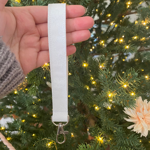 FL001 - White Snowflake Lanyard Key Chain