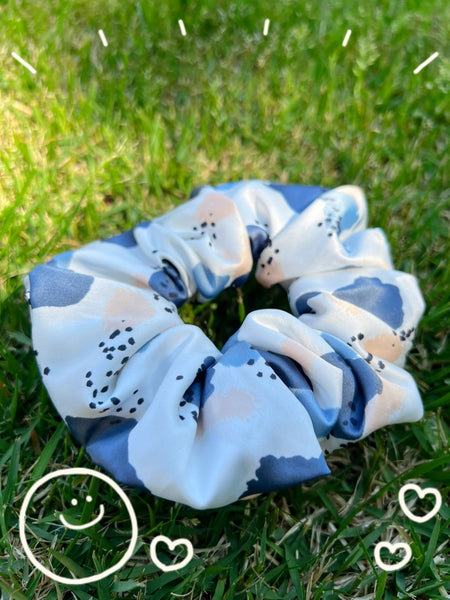 S021 - Watercolor Splash XL Scrunchie