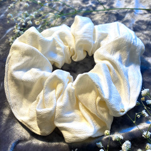 S008 - Cream Linen Like XL Scrunchie