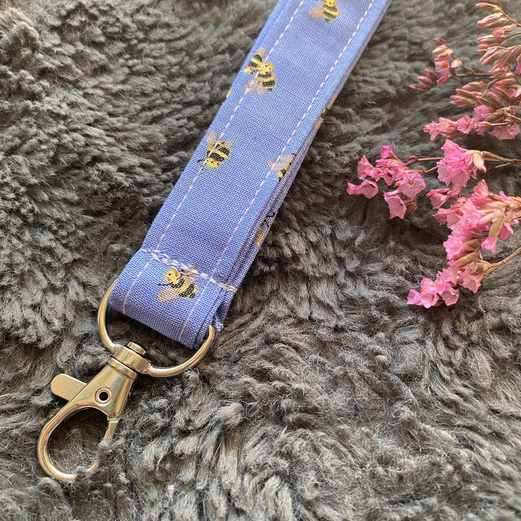 Syd and Tris Designs Fl002 - Busy Bee Lanyard Key Chain