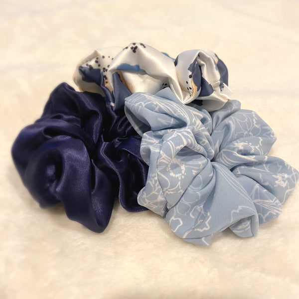 S004 -  Blue and White Geometric XL Scrunchie