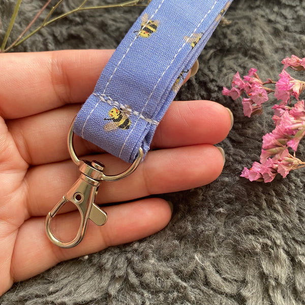 FL002 - Busy Bee Lanyard Key Chain