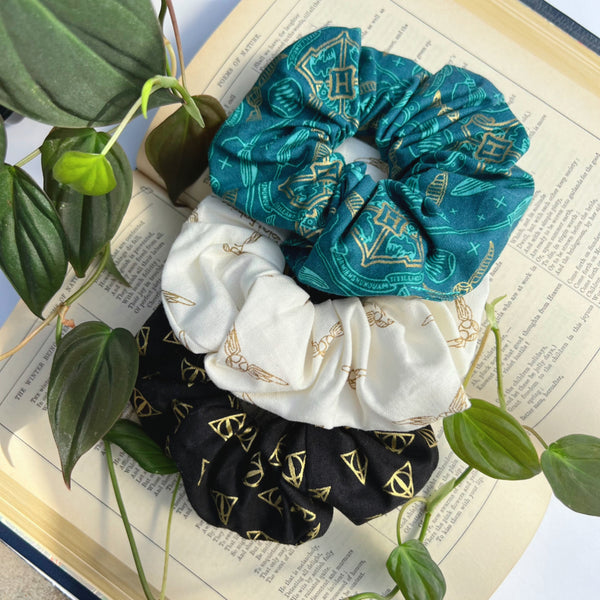 S018 - HP Cream and Gold XL Scrunchie