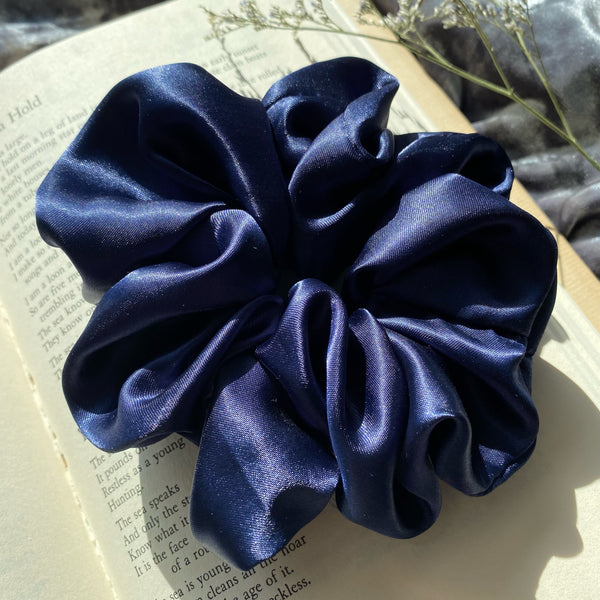 S009 - Midnight XL Scrunchie